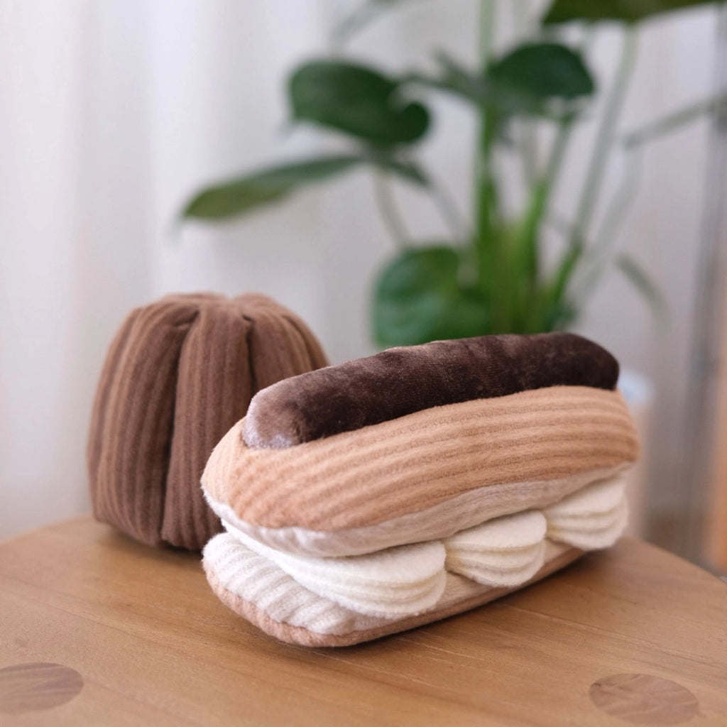 Lambwolf Collective - Eclair (15 cm)