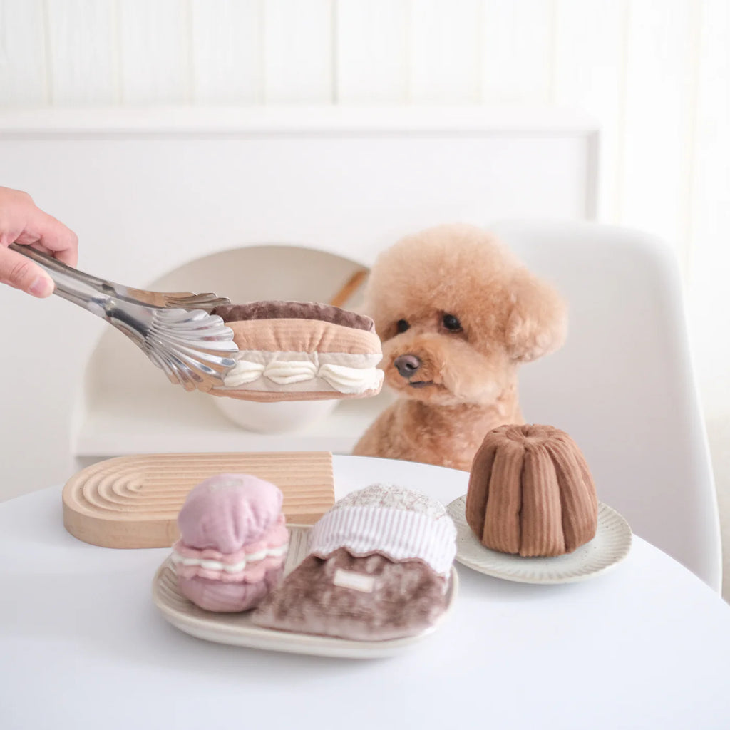 Lambwolf Collective - Eclair (15 cm)