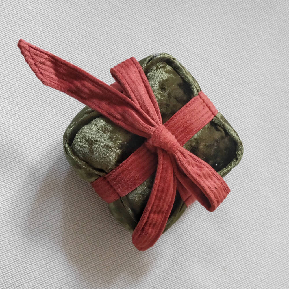 Lambwolf Collective - Holiday Box - Pine (13 cm)